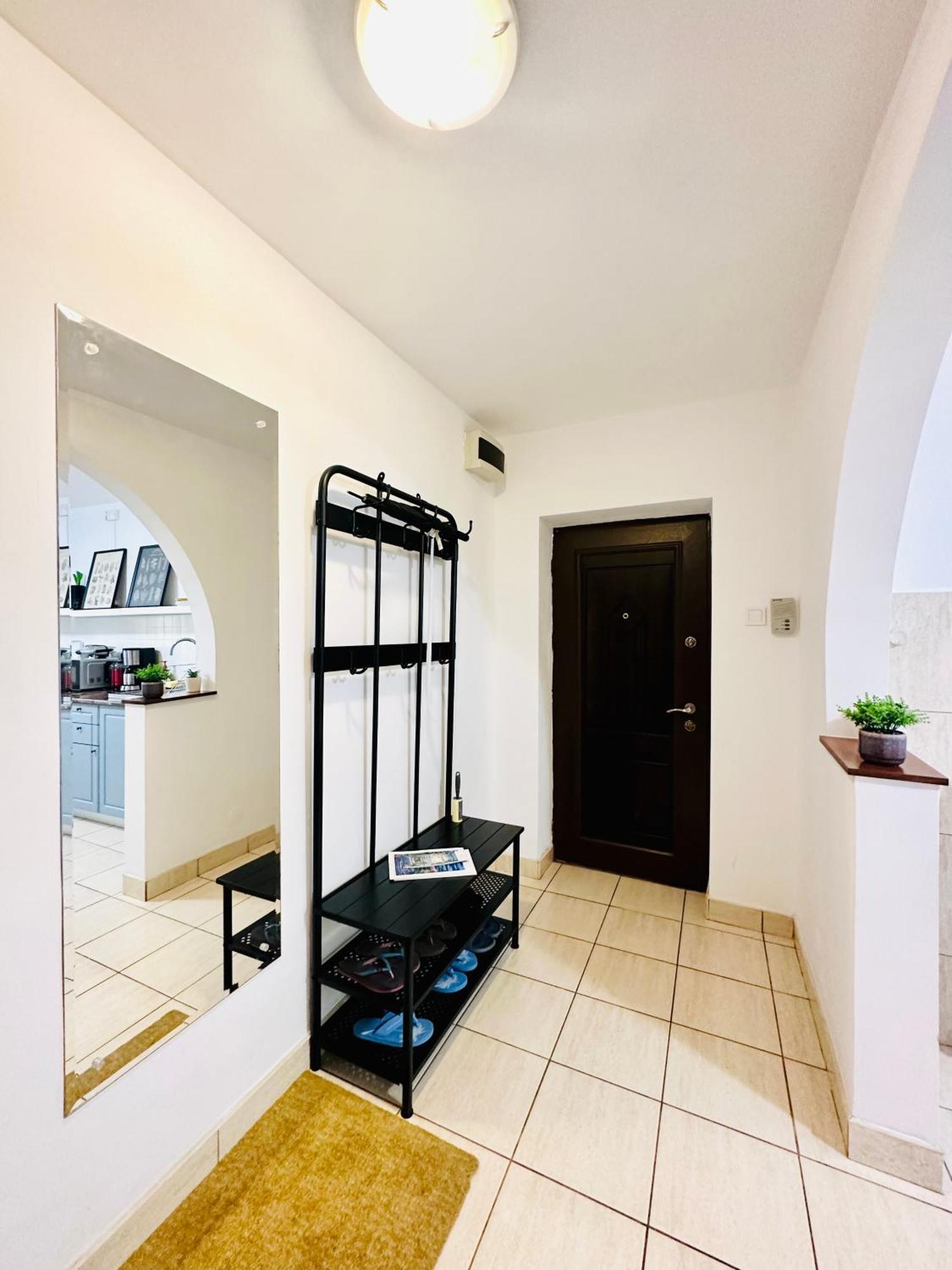 Tranquil Unirii Residence - Elegant & Spacious Living With Parking Steps From Parliament Bucharest Exterior photo